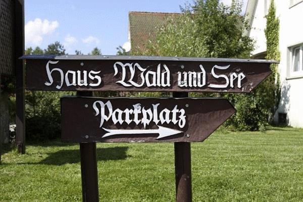 Gaestehaus Wald Und See تيتيسي نيوستادت المظهر الخارجي الصورة