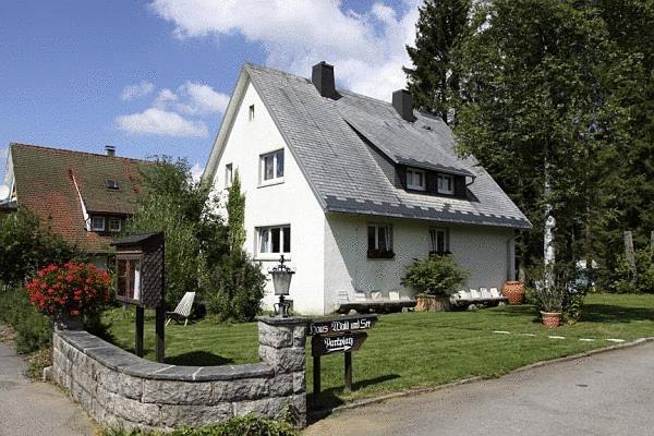 تيتيسي نيوستادت Gastehaus Wald Und See المظهر الخارجي الصورة